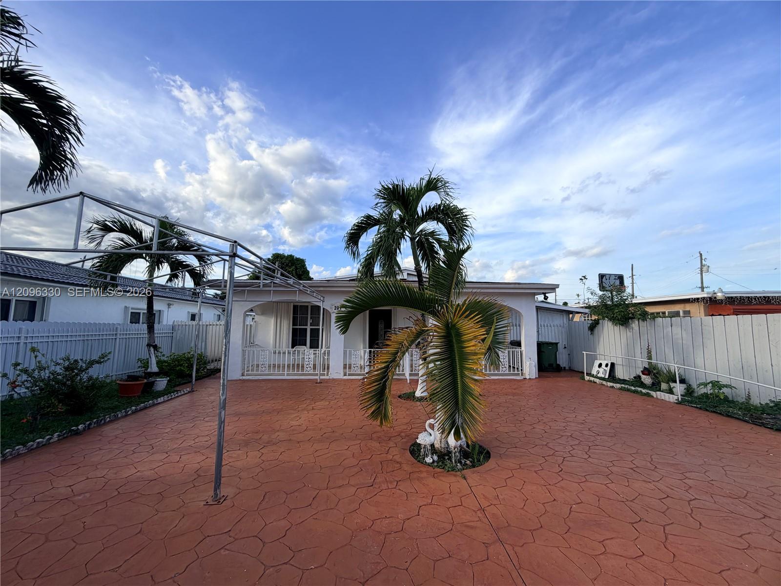 261 E 50th Street