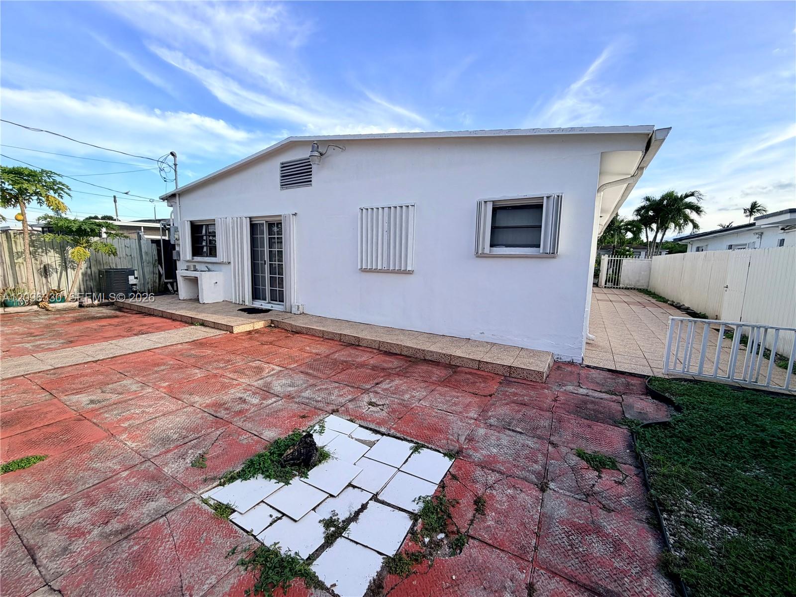 261 E 50th Street