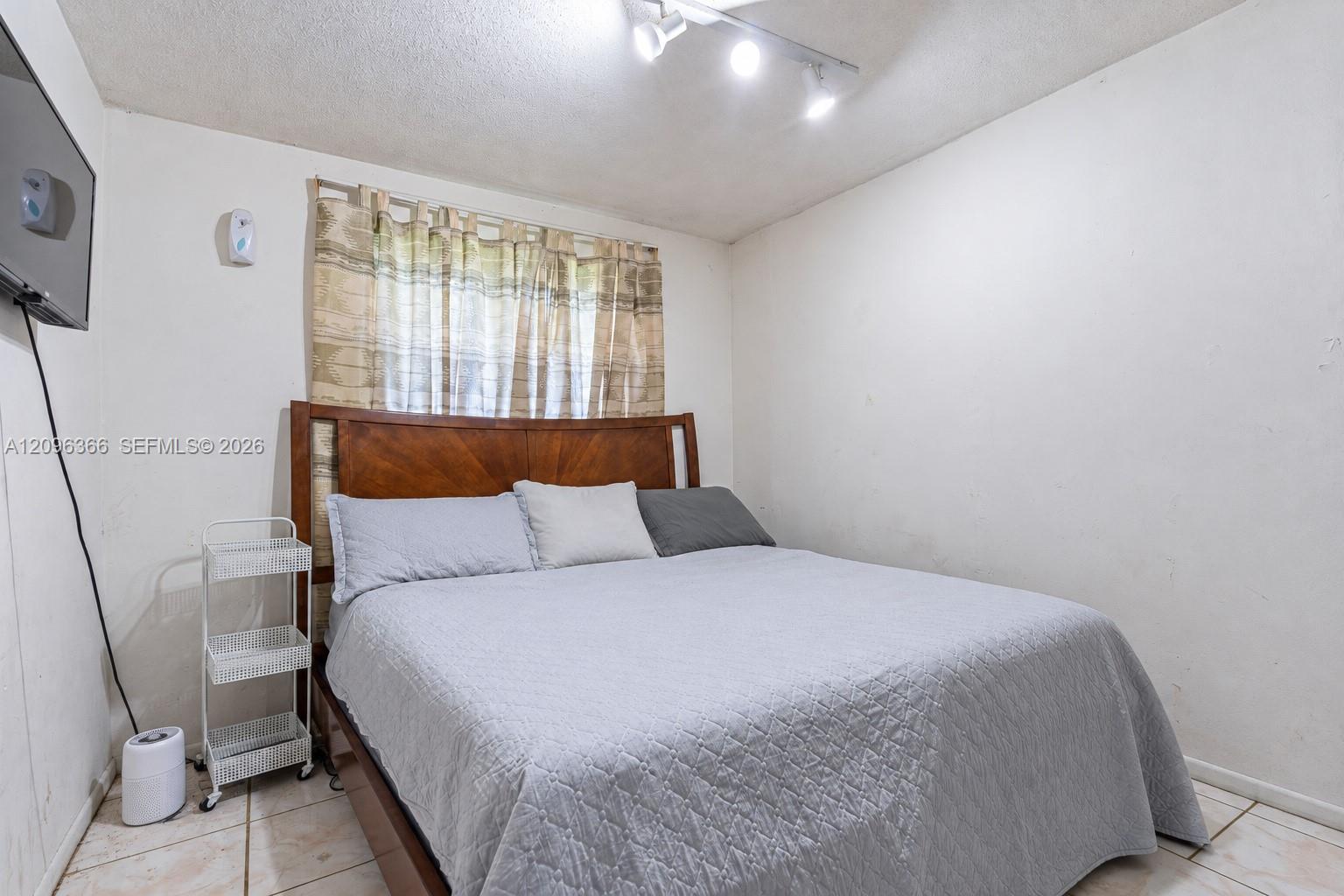1409 NE 152nd Street