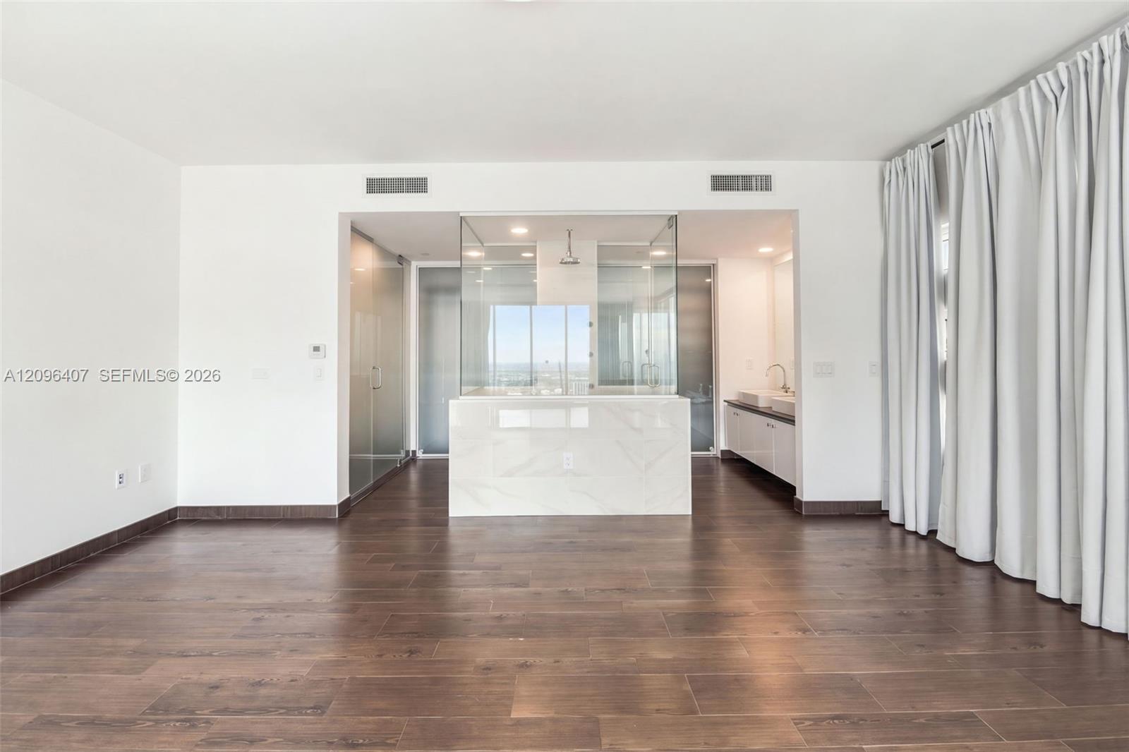 1040 Biscayne Boulevard gallery image #14