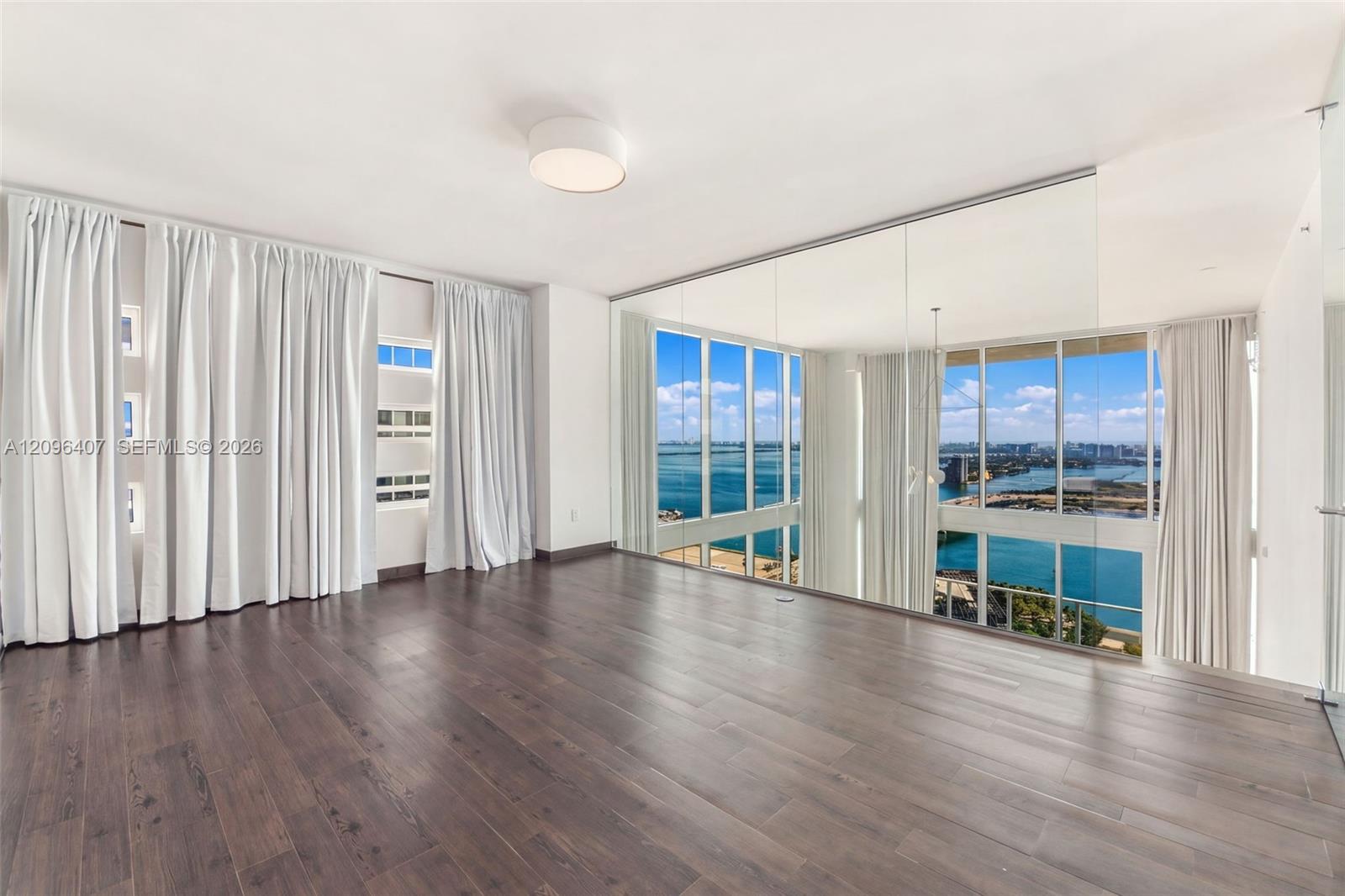 1040 Biscayne Boulevard gallery image #16