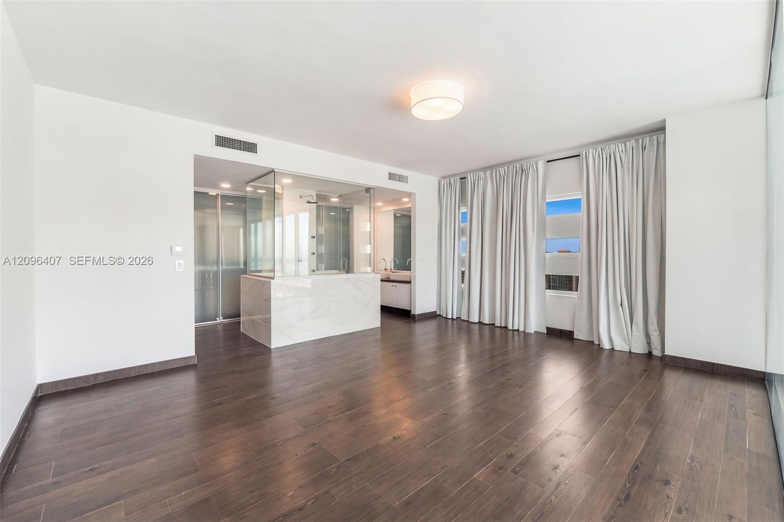 1040 Biscayne Boulevard gallery image #17