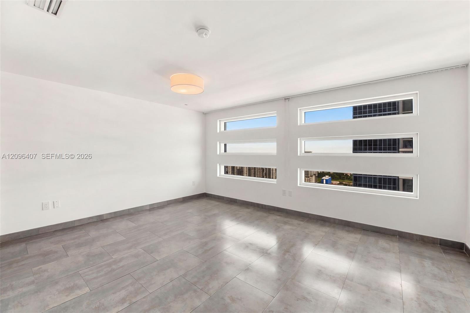 1040 Biscayne Boulevard gallery image #24
