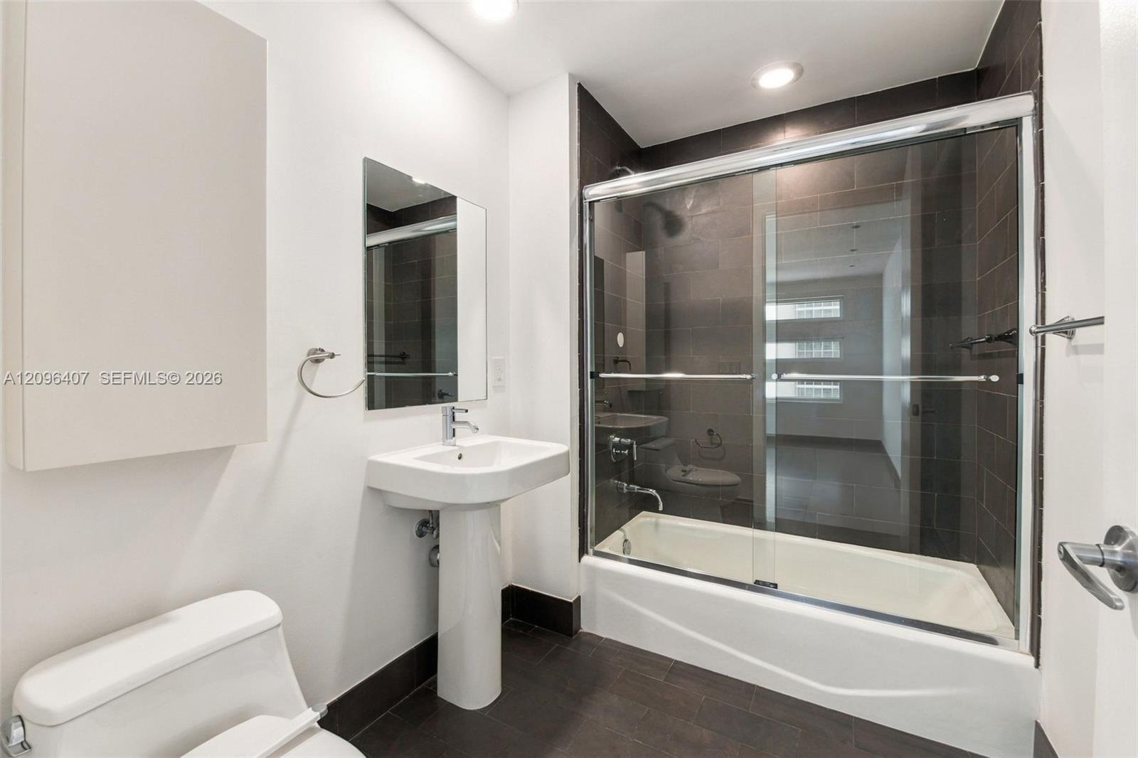 1040 Biscayne Boulevard gallery image #25