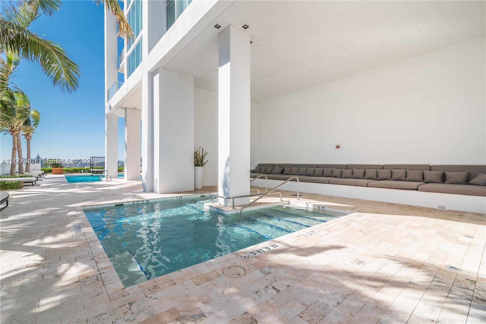 1040 Biscayne Boulevard gallery image #34