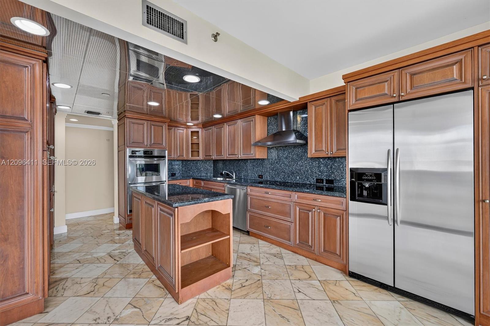 3000 Island Boulevard