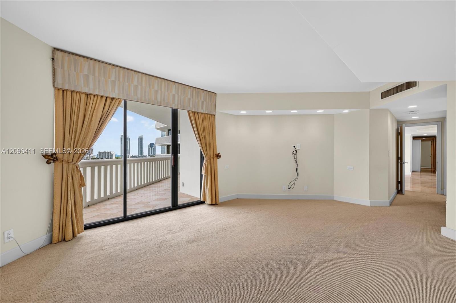 3000 Island Boulevard
