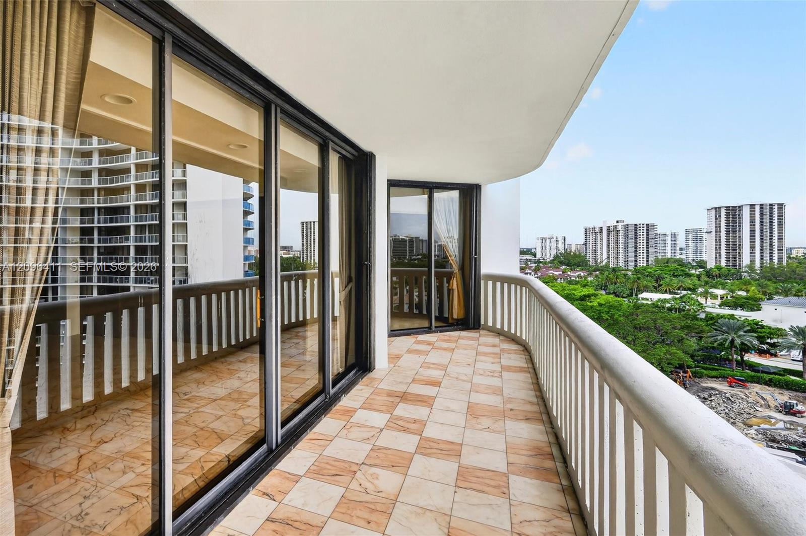 3000 Island Boulevard