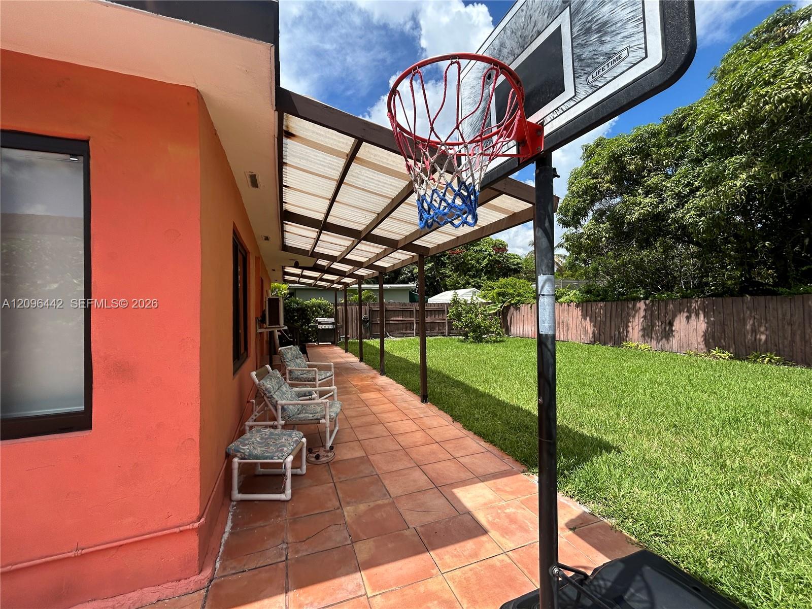 2331 SW 7th Street
