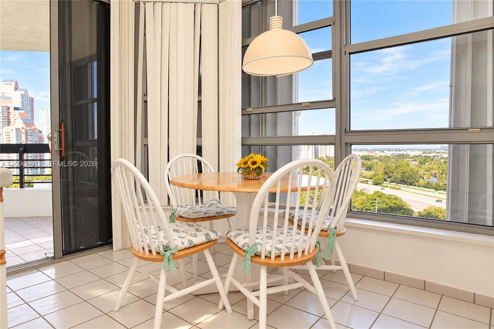 3500 Mystic Pointe Drive