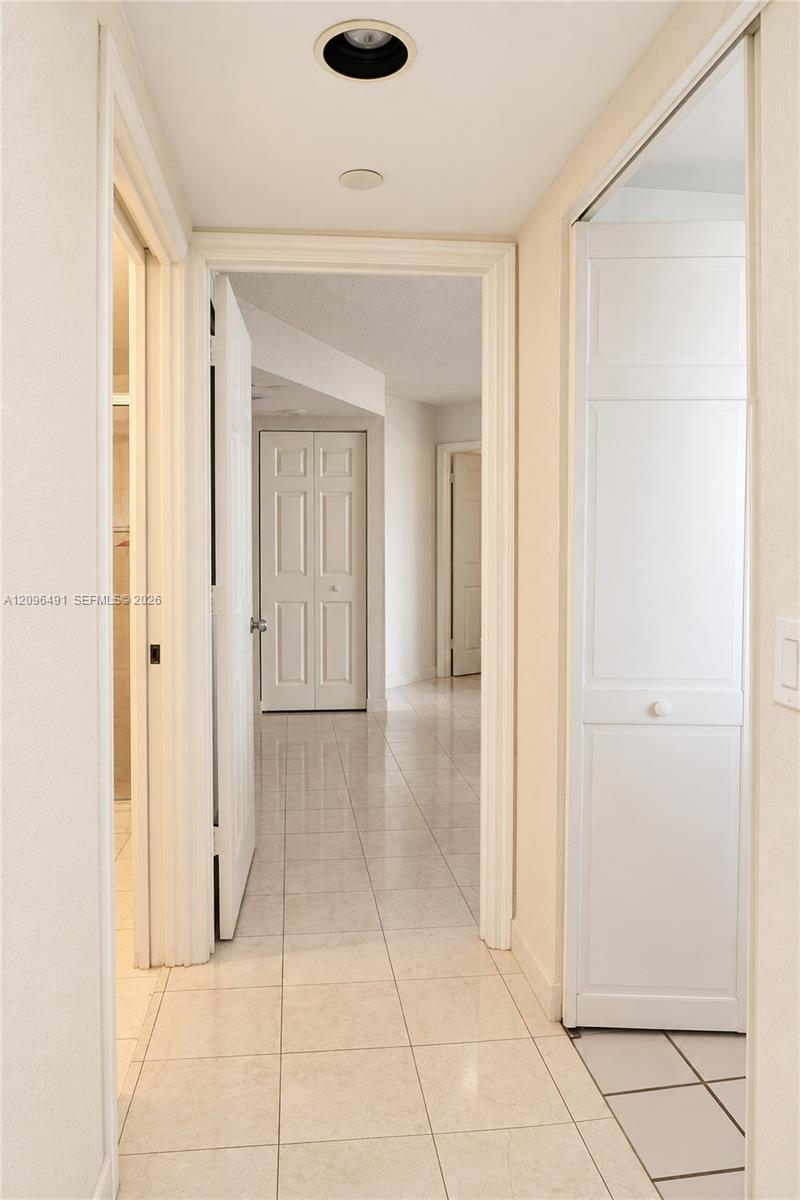 3500 Mystic Pointe Drive