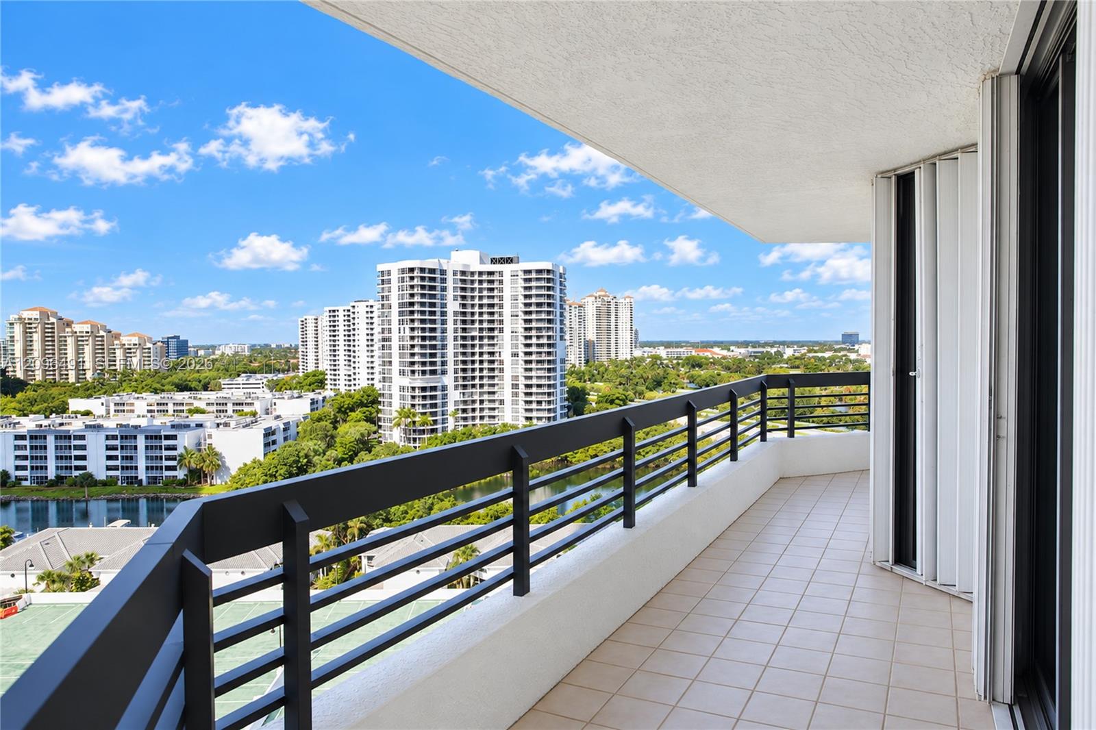 3500 Mystic Pointe Drive