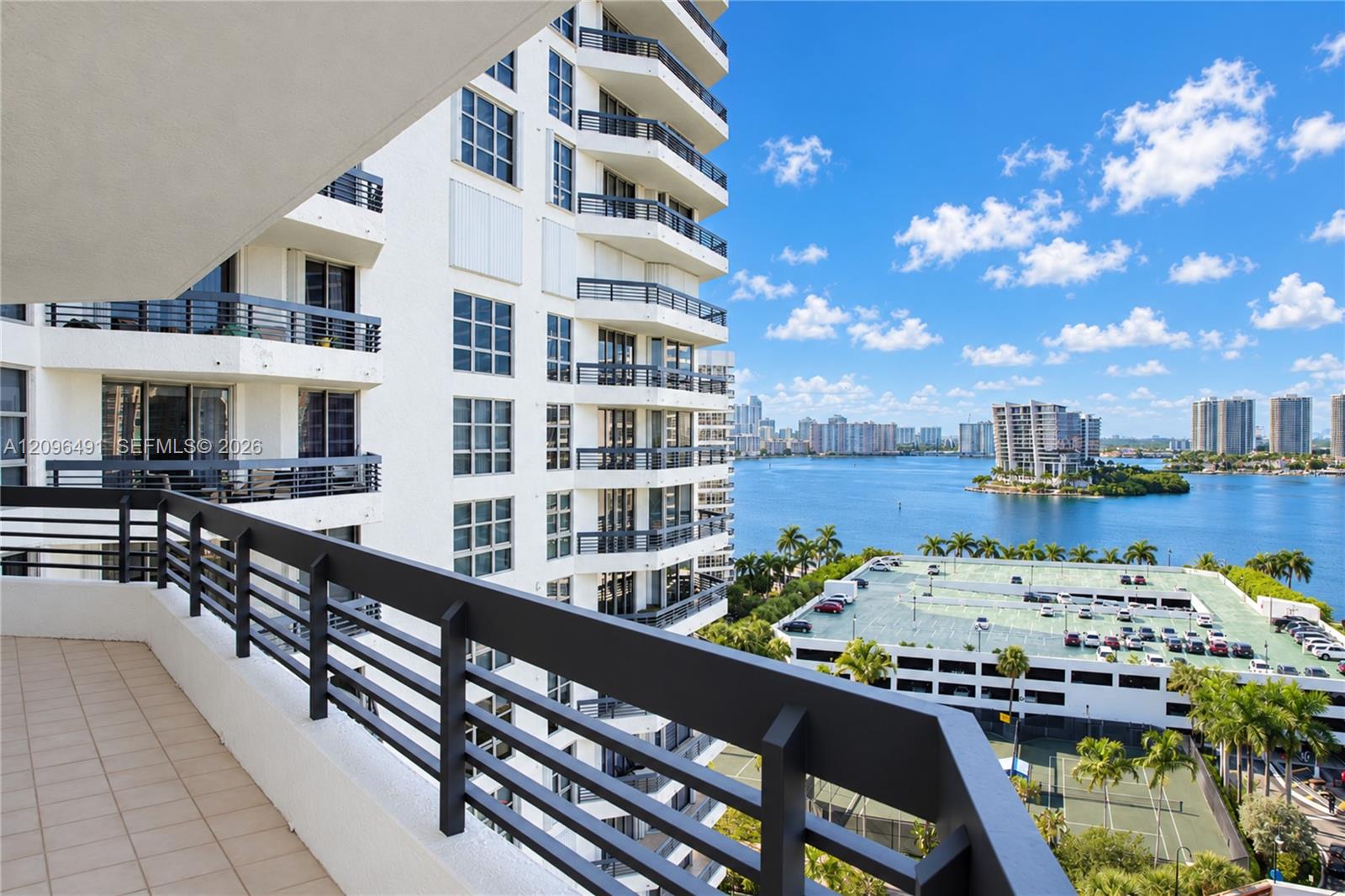 3500 Mystic Pointe Drive