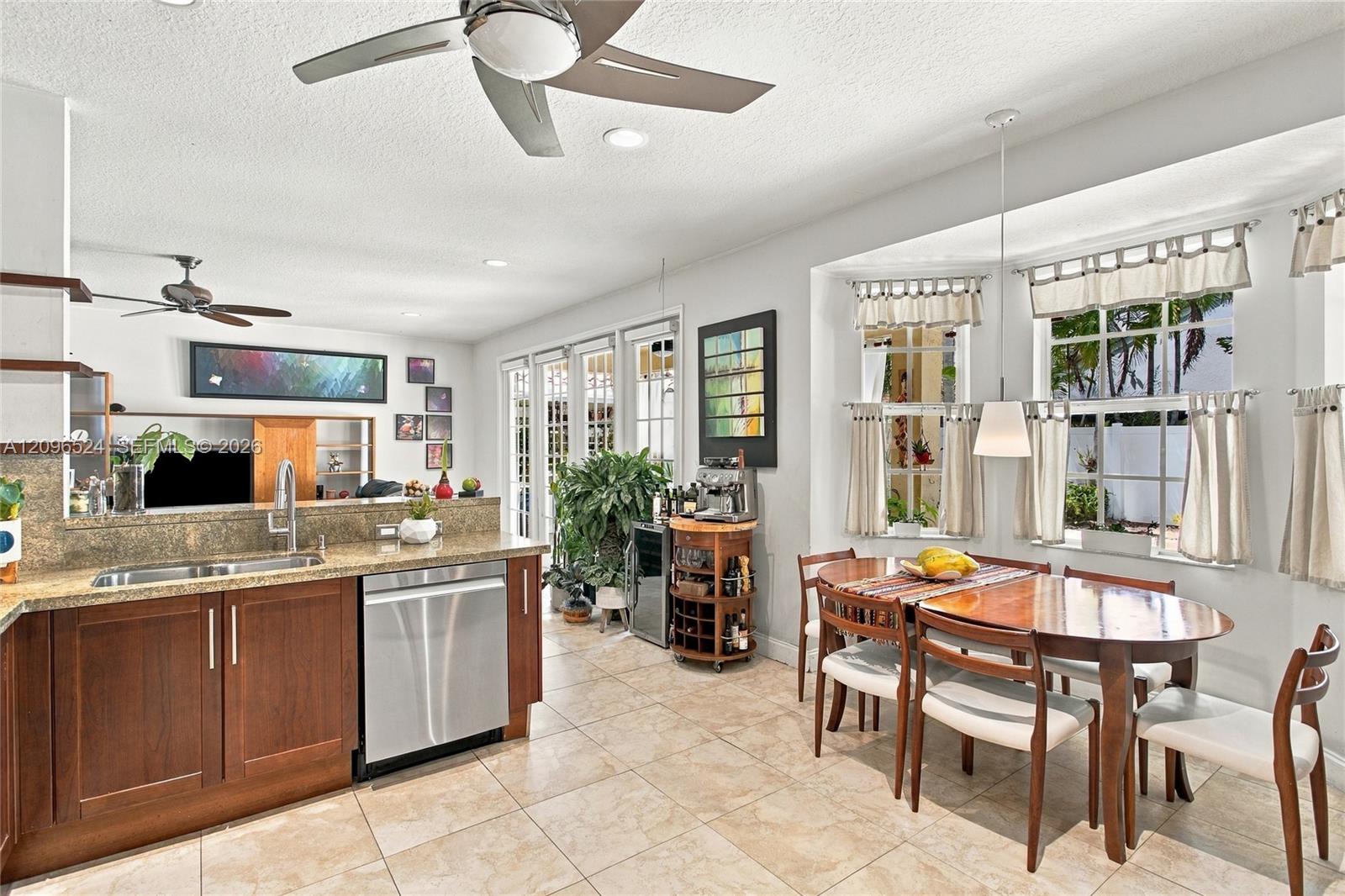 447 Cambridge Drive gallery image #13