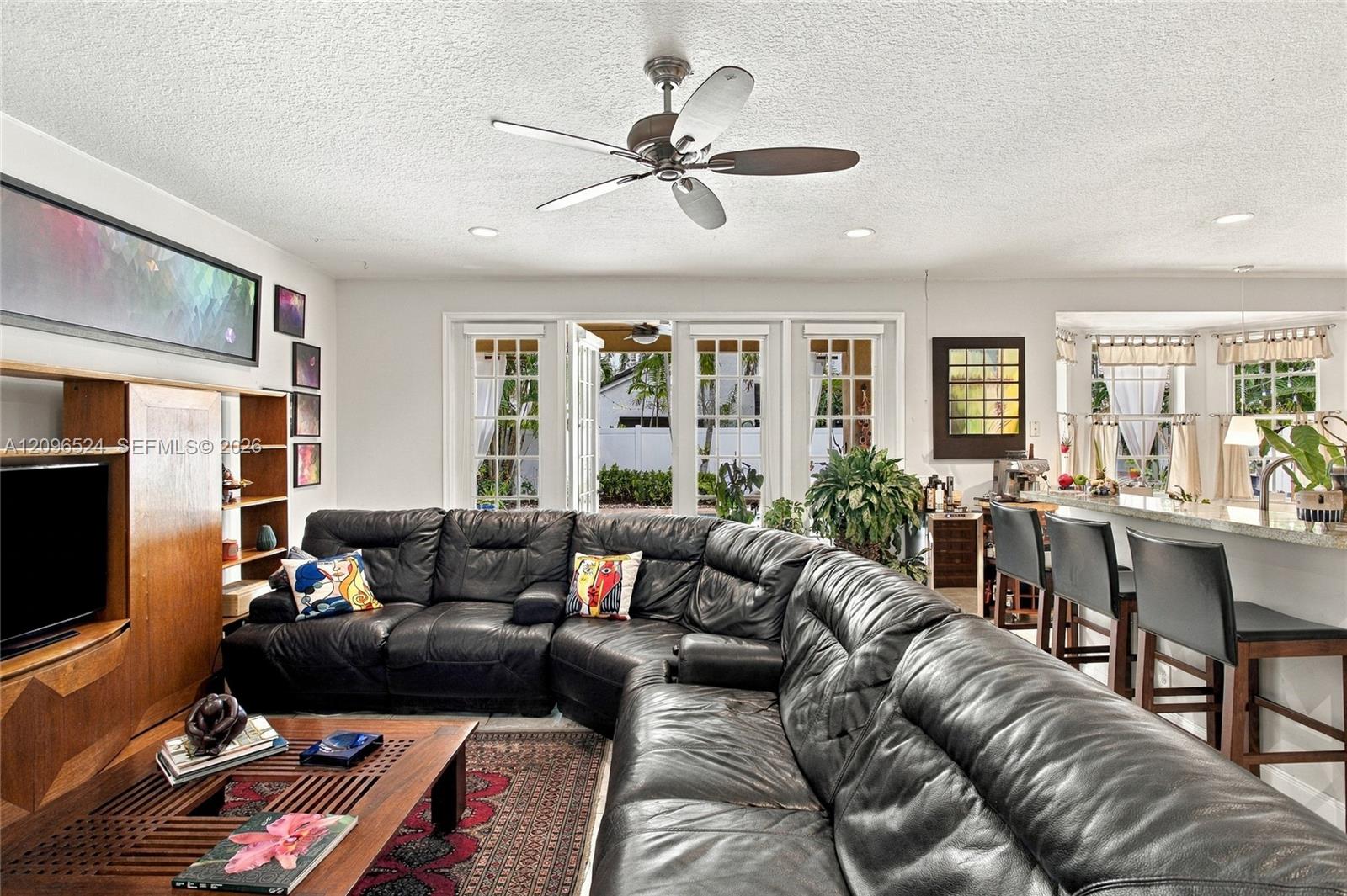 447 Cambridge Drive gallery image #21
