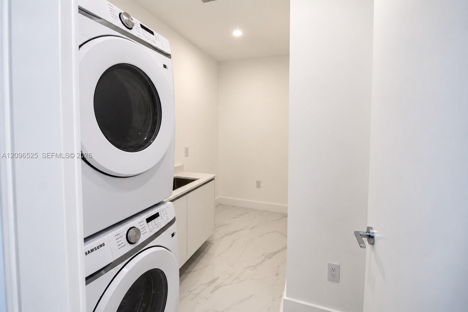 700 NE 24th Street