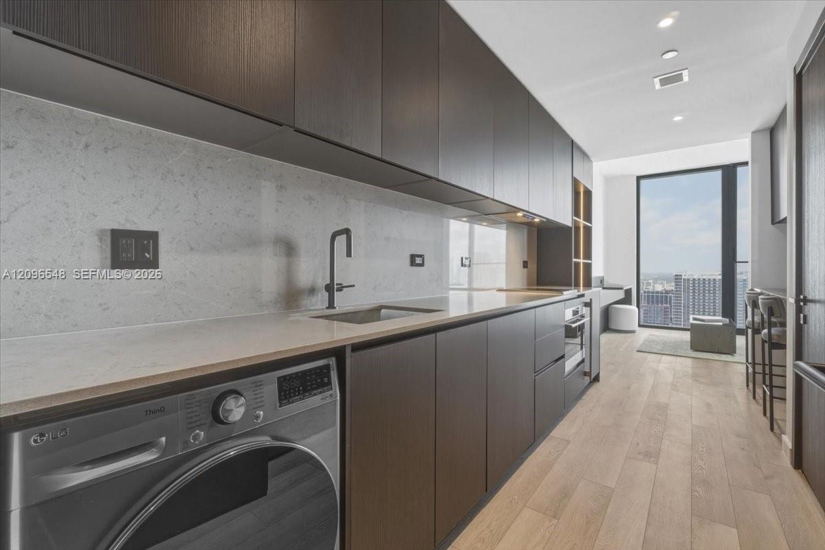 20 NE 11th Street