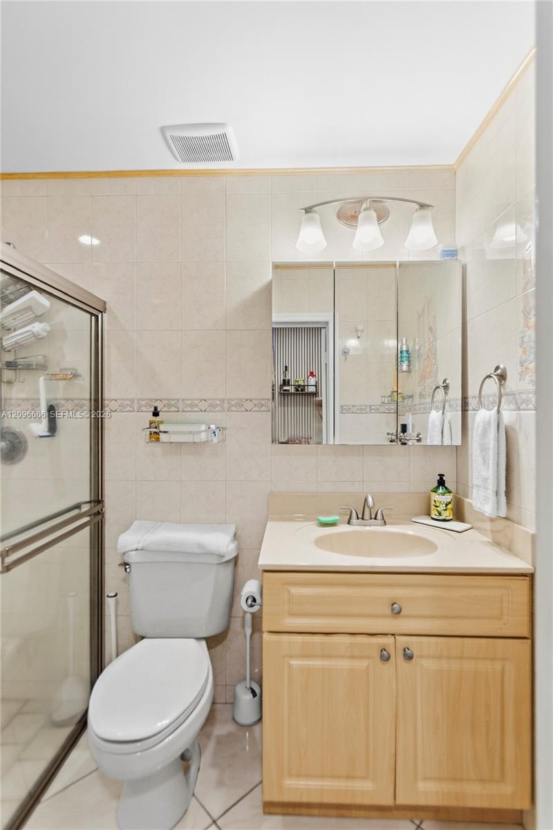 326 E 44th Street