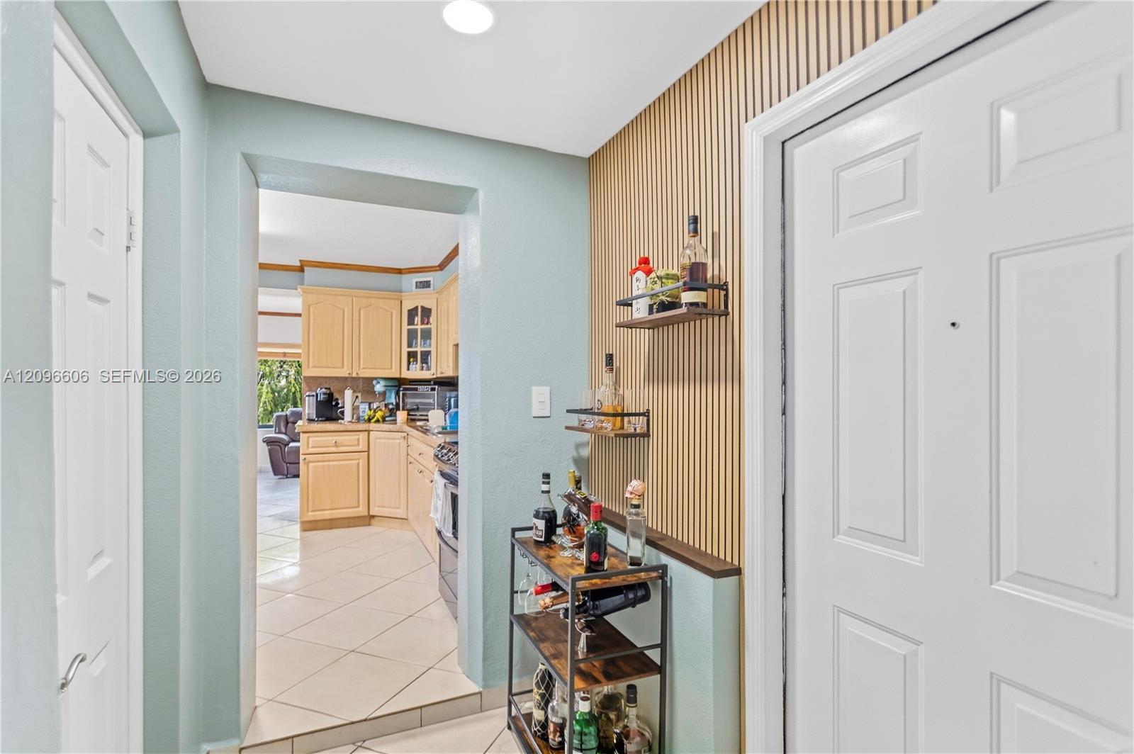 326 E 44th Street