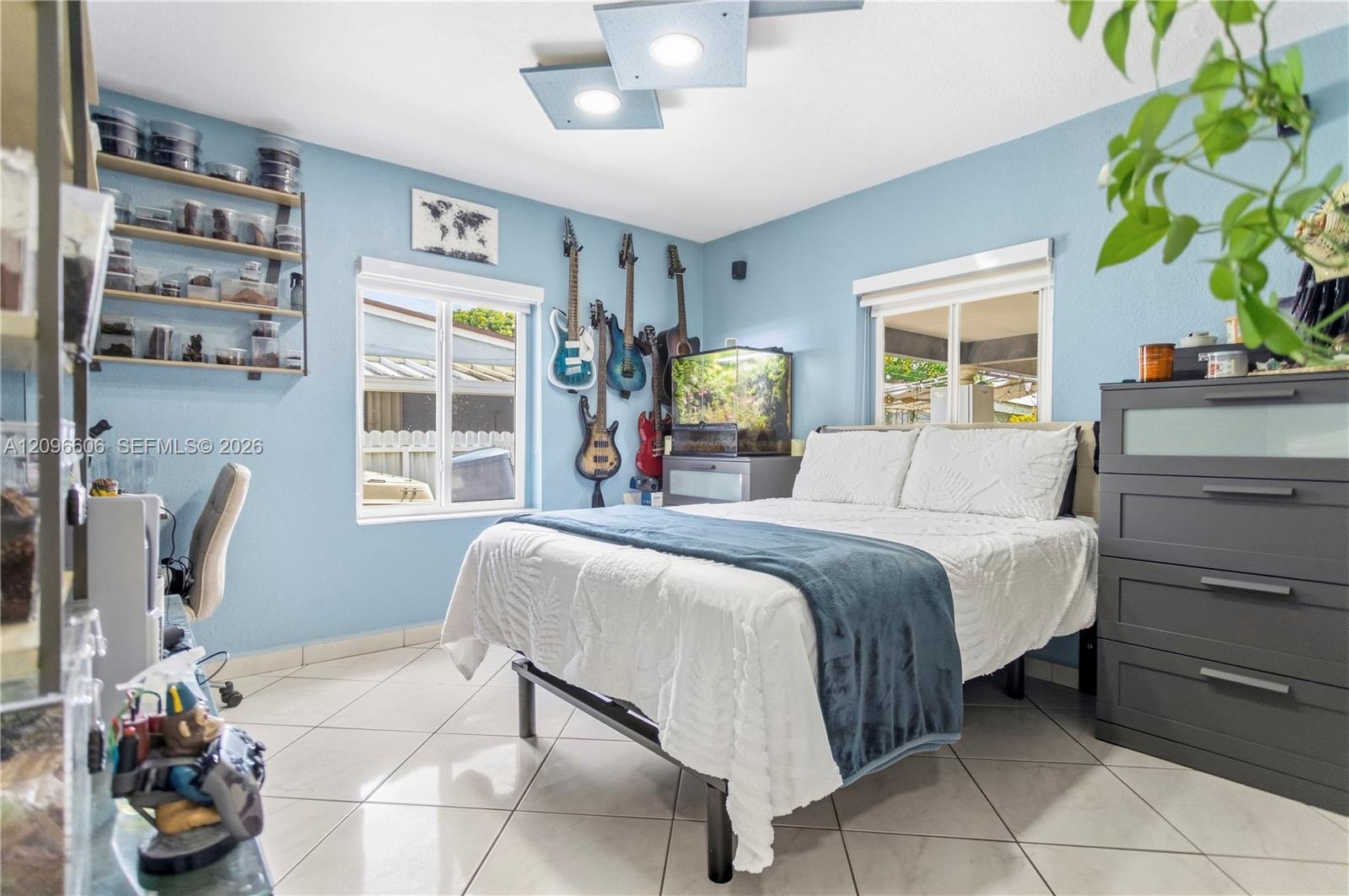 326 E 44th Street