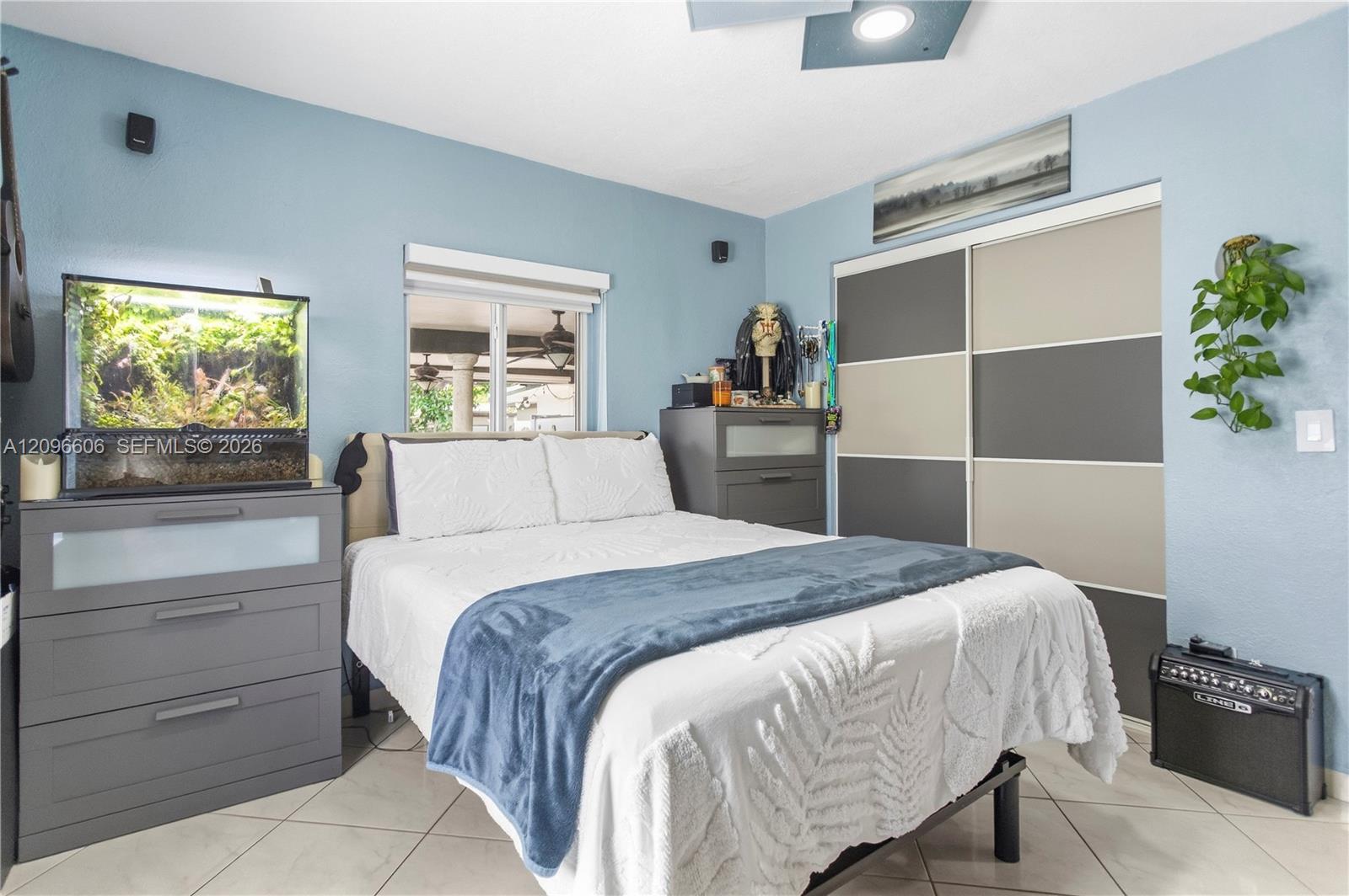 326 E 44th Street