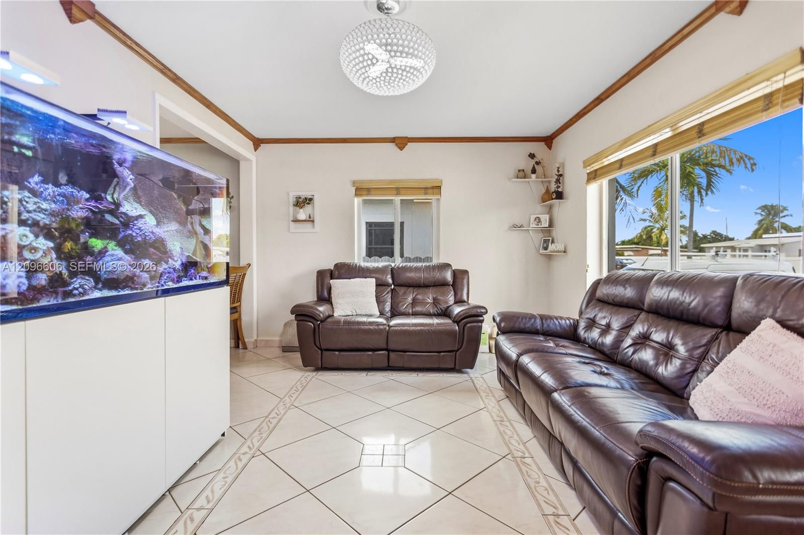 326 E 44th Street