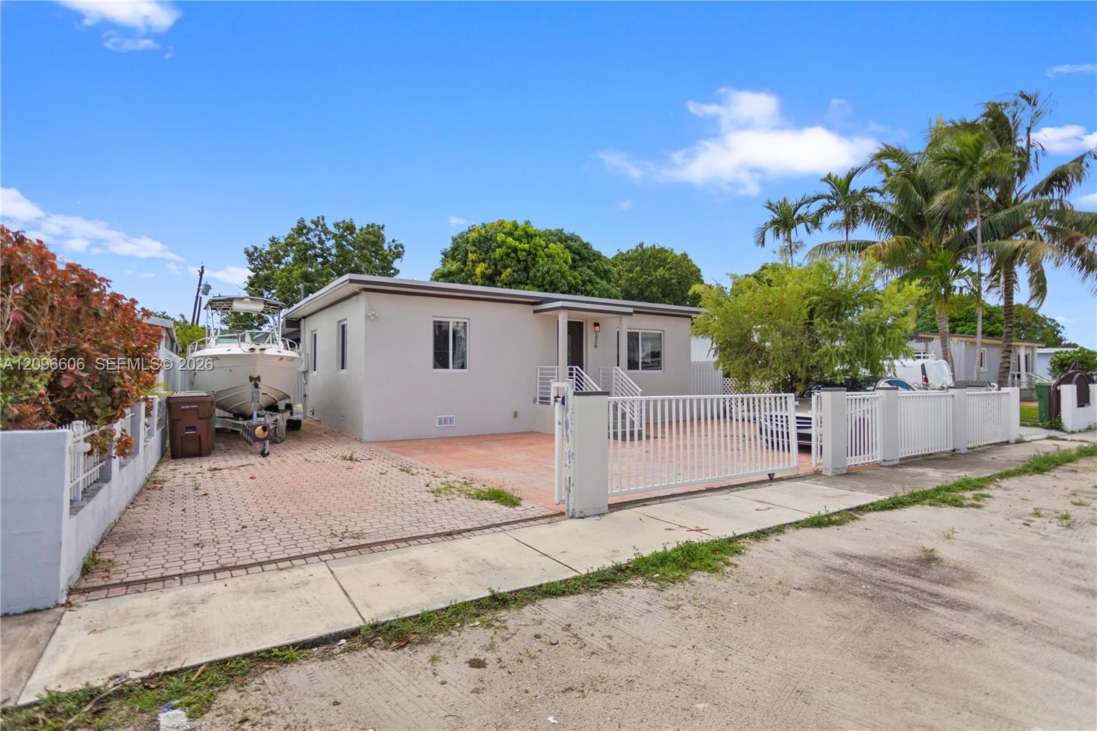 326 E 44th Street