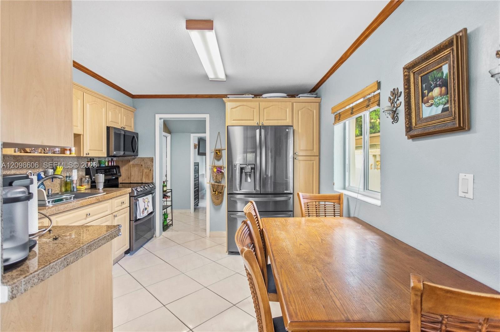 326 E 44th Street