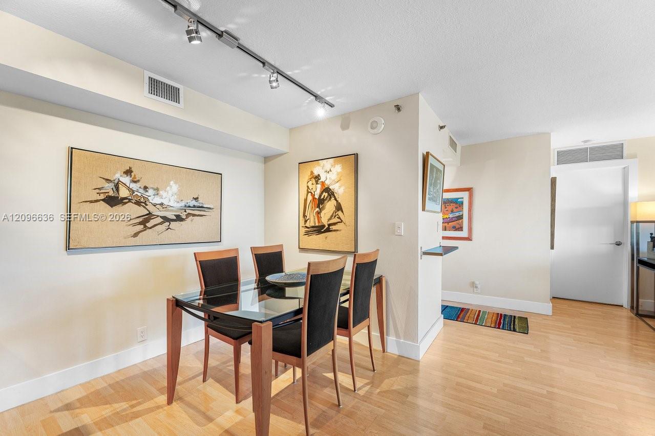 2000 Towerside Terrace
