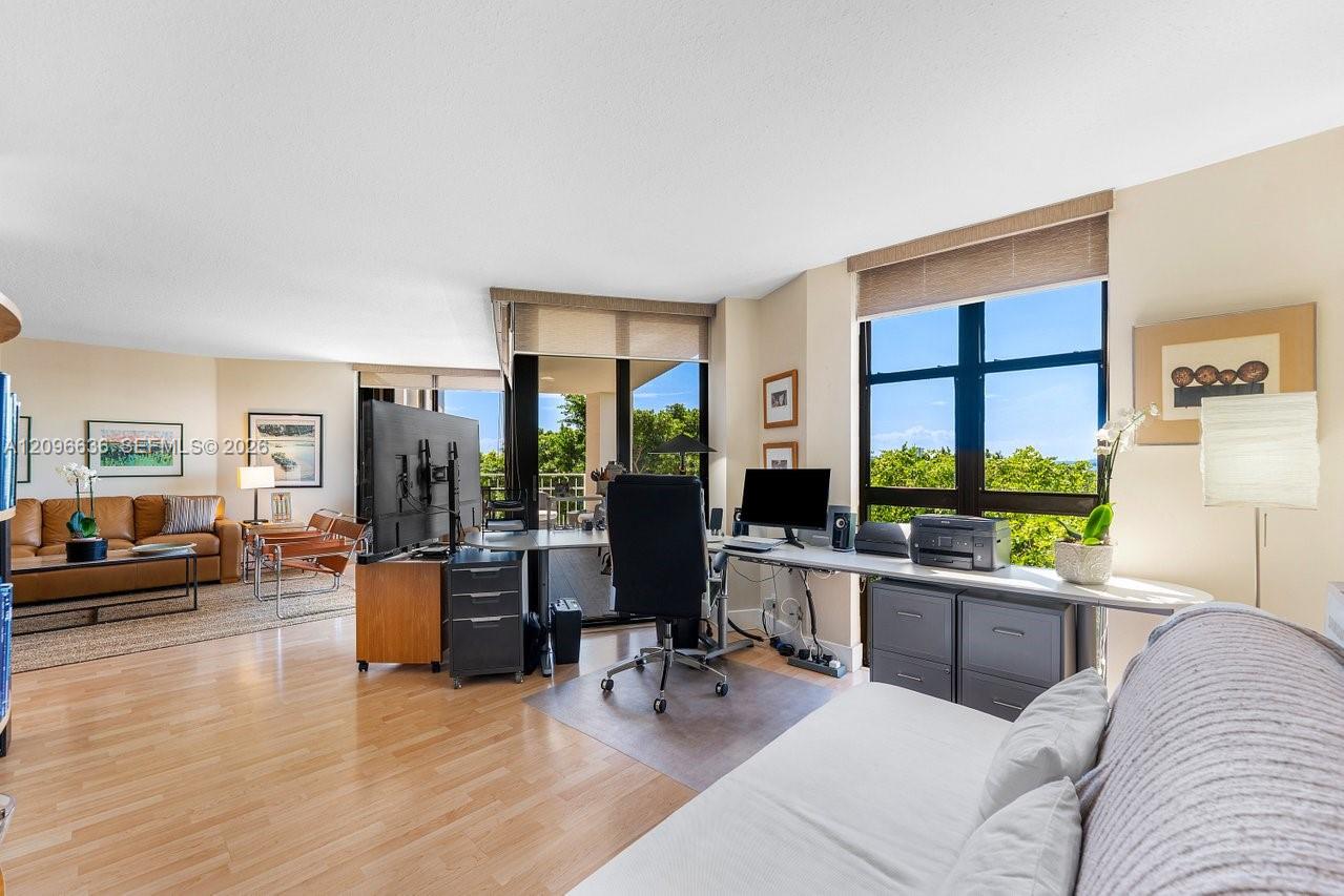 2000 Towerside Terrace