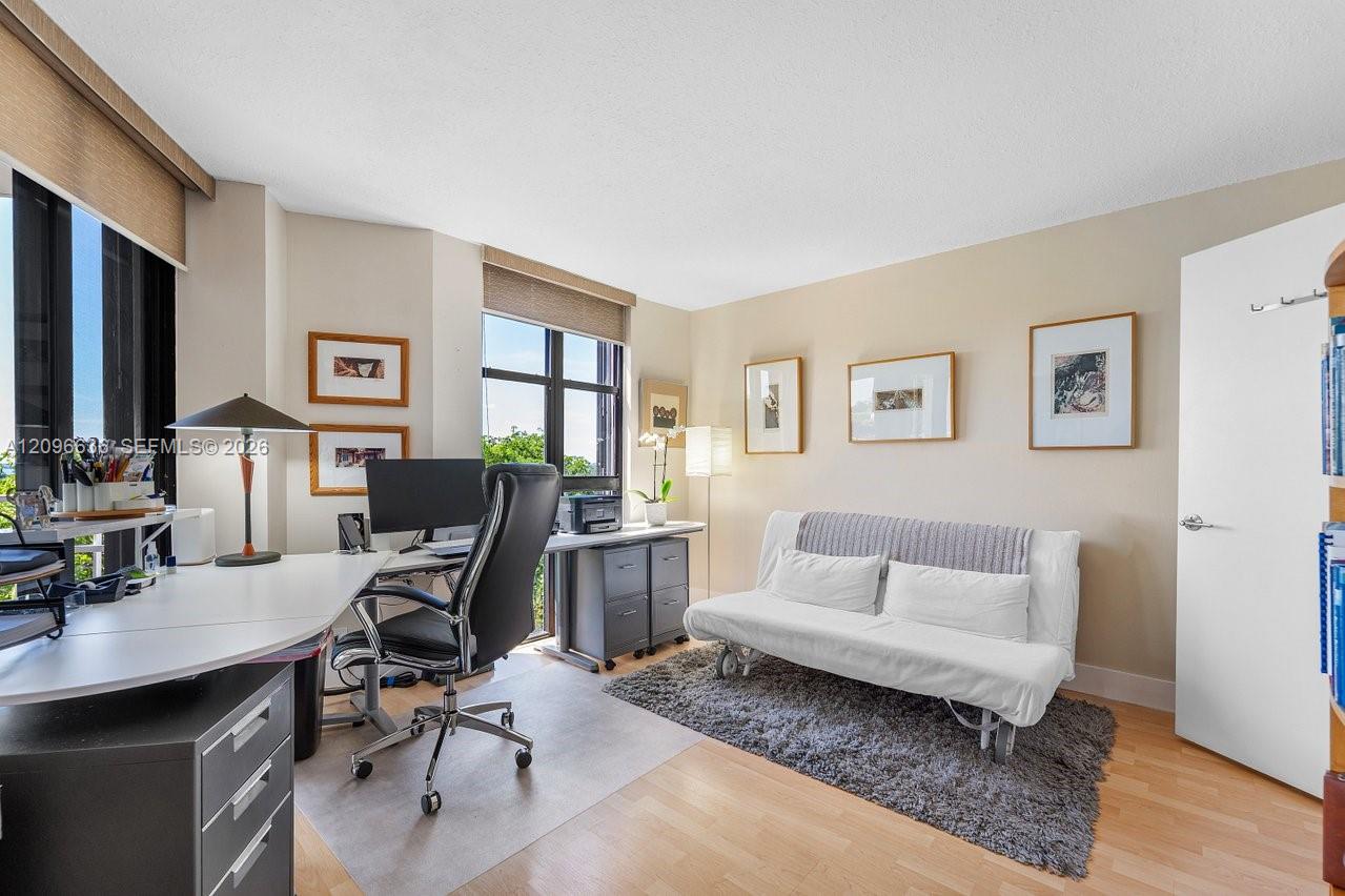 2000 Towerside Terrace