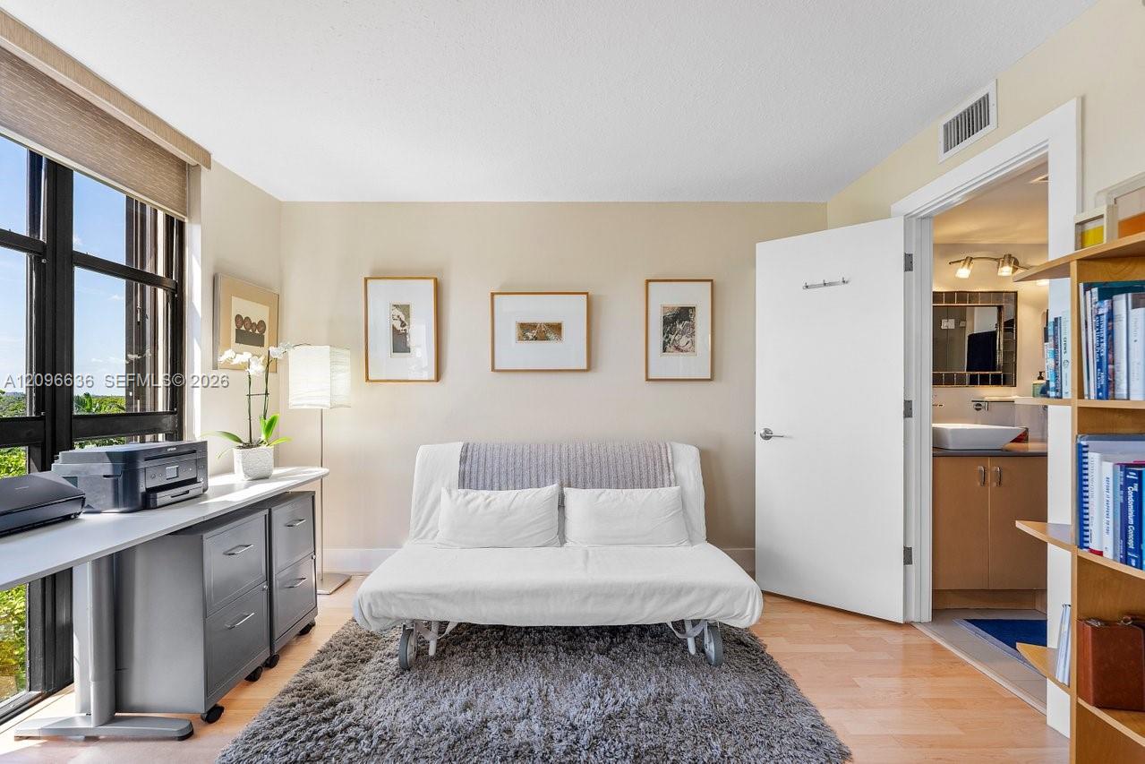 2000 Towerside Terrace