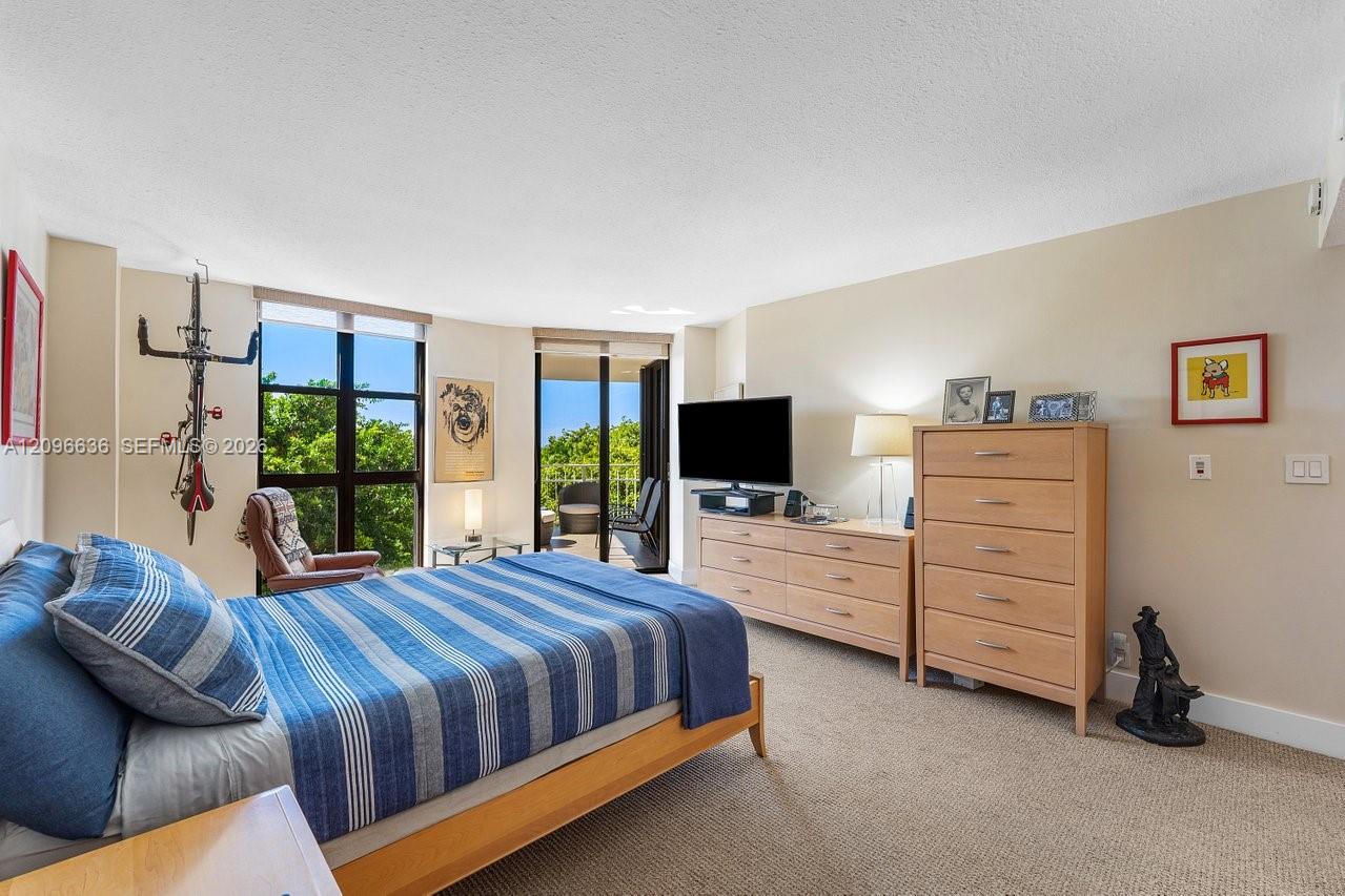 2000 Towerside Terrace