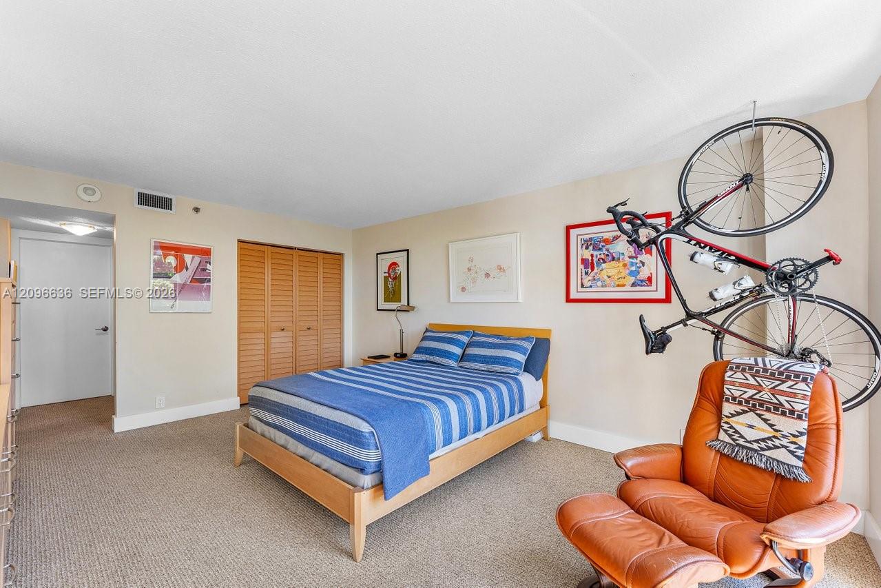 2000 Towerside Terrace