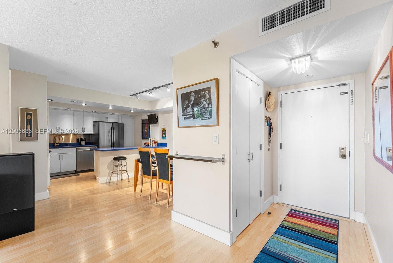 2000 Towerside Terrace