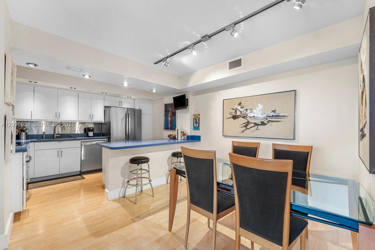 2000 Towerside Terrace