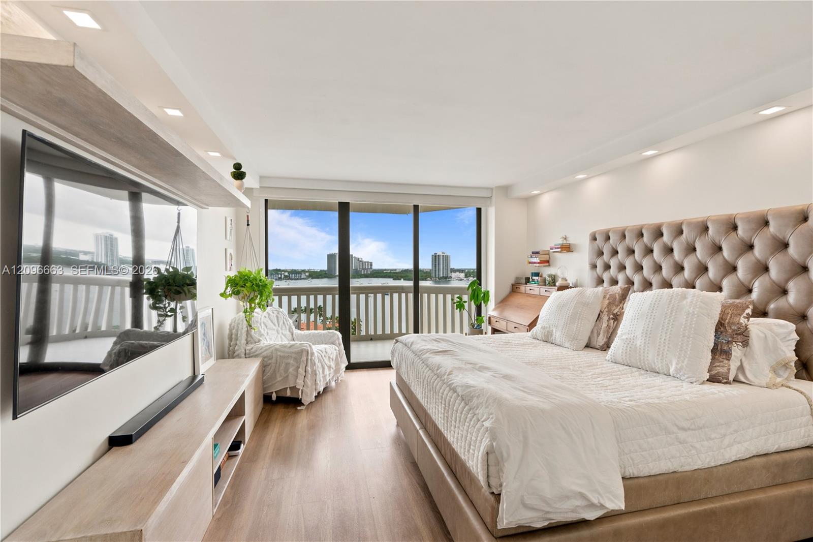 1000 E Island Boulevard