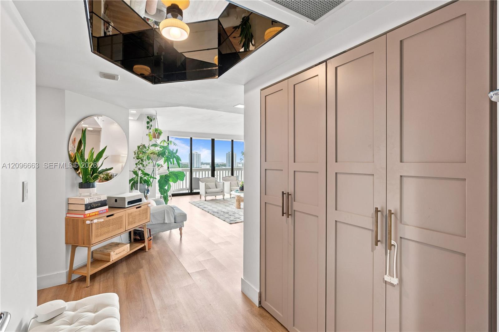1000 E Island Boulevard