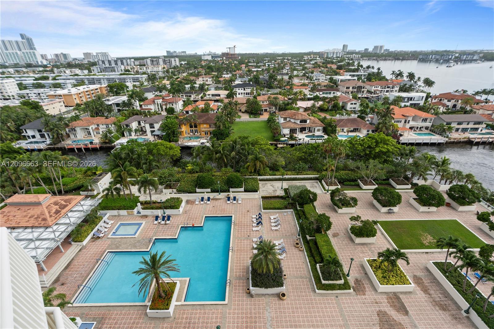 1000 E Island Boulevard