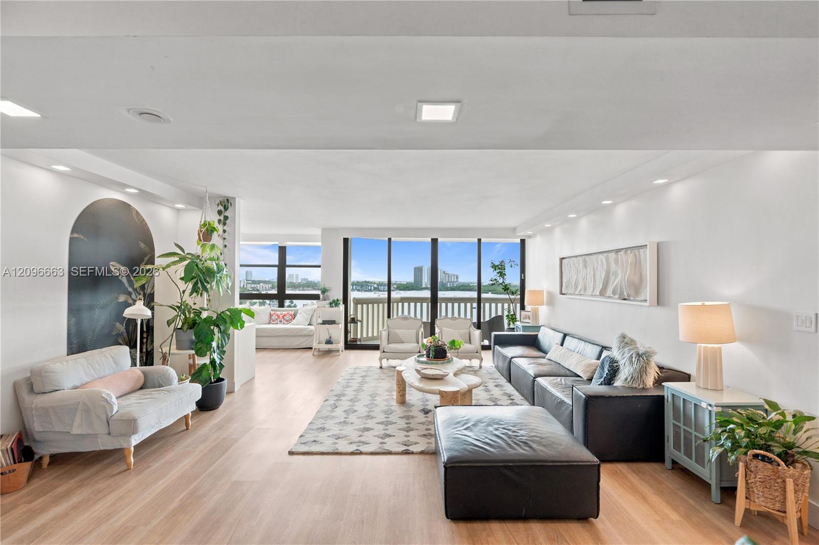 1000 E Island Boulevard