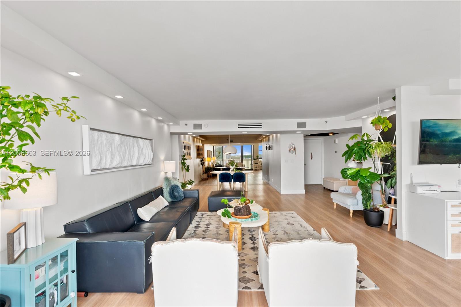 1000 E Island Boulevard