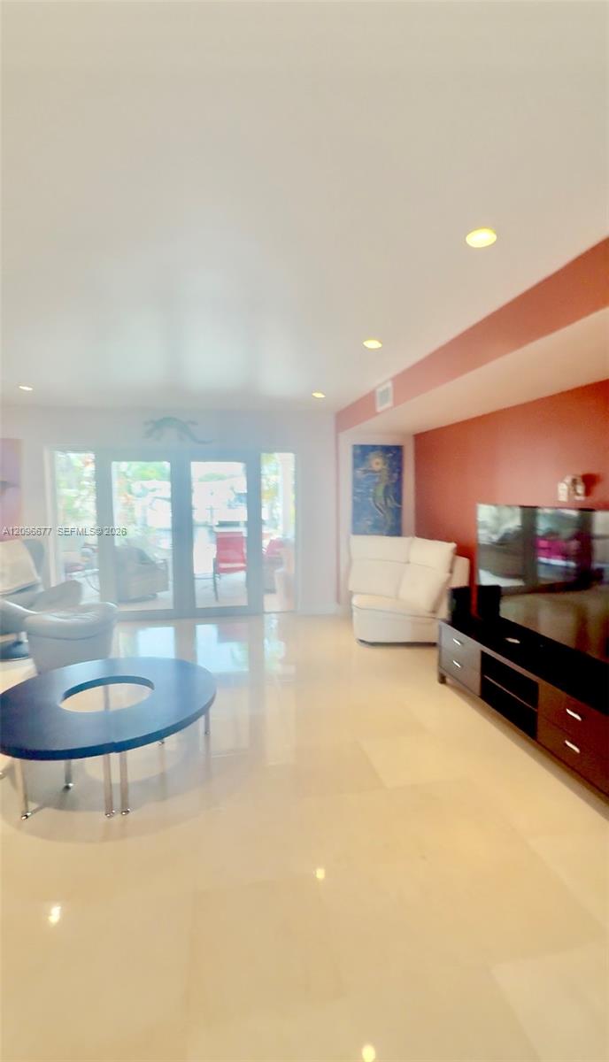 2039 NE 123rd Street