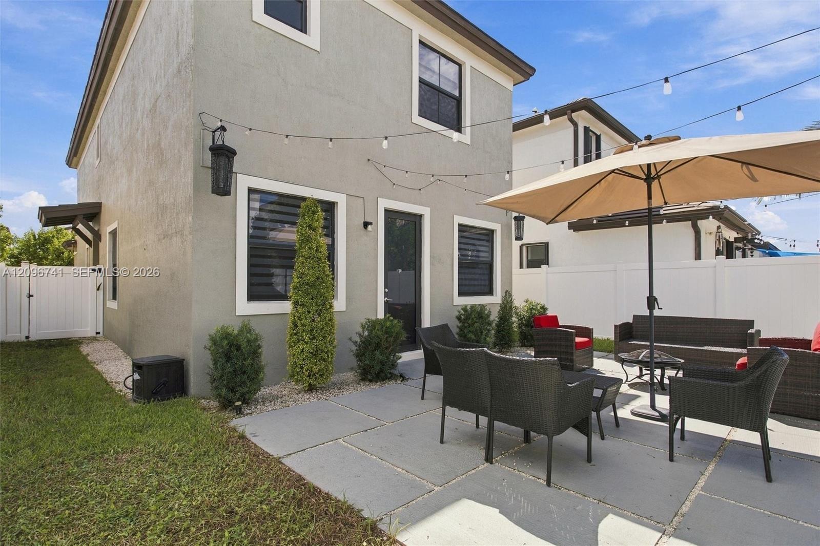 3419 W 109th Place