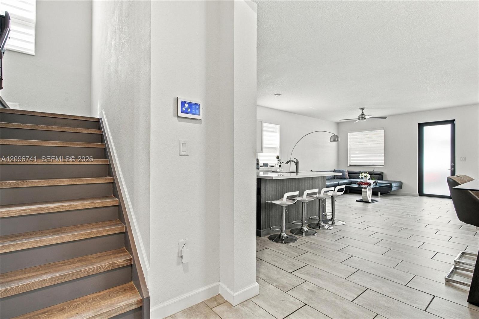 3419 W 109th Place