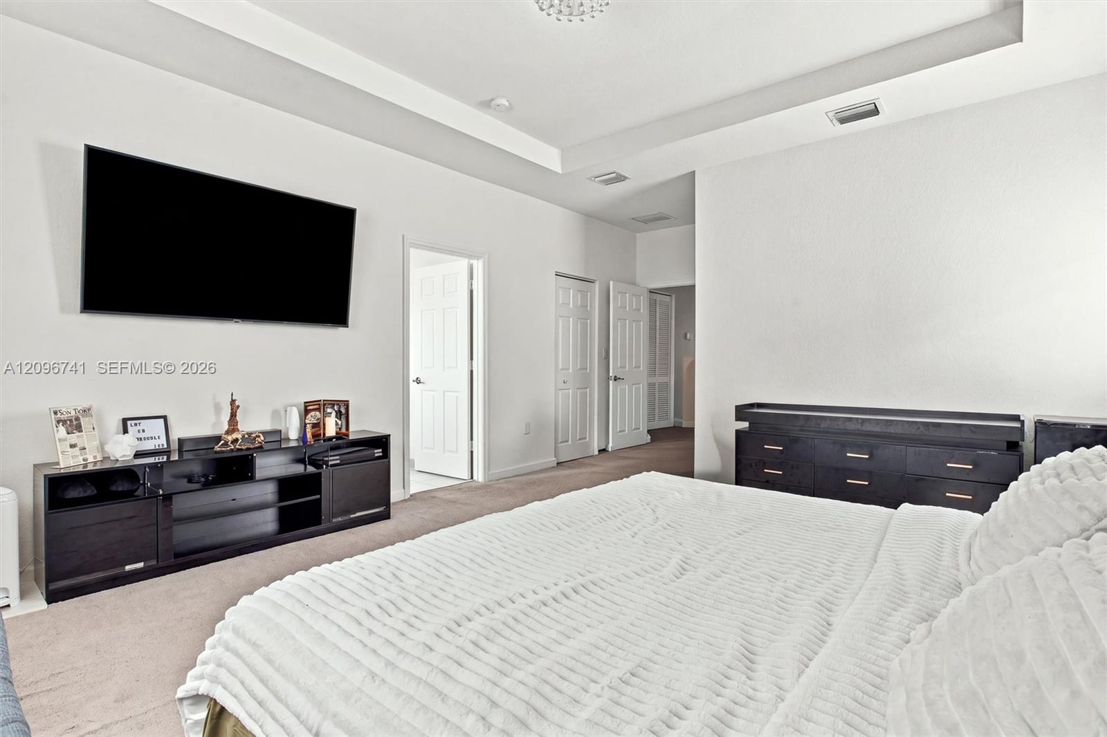 3419 W 109th Place