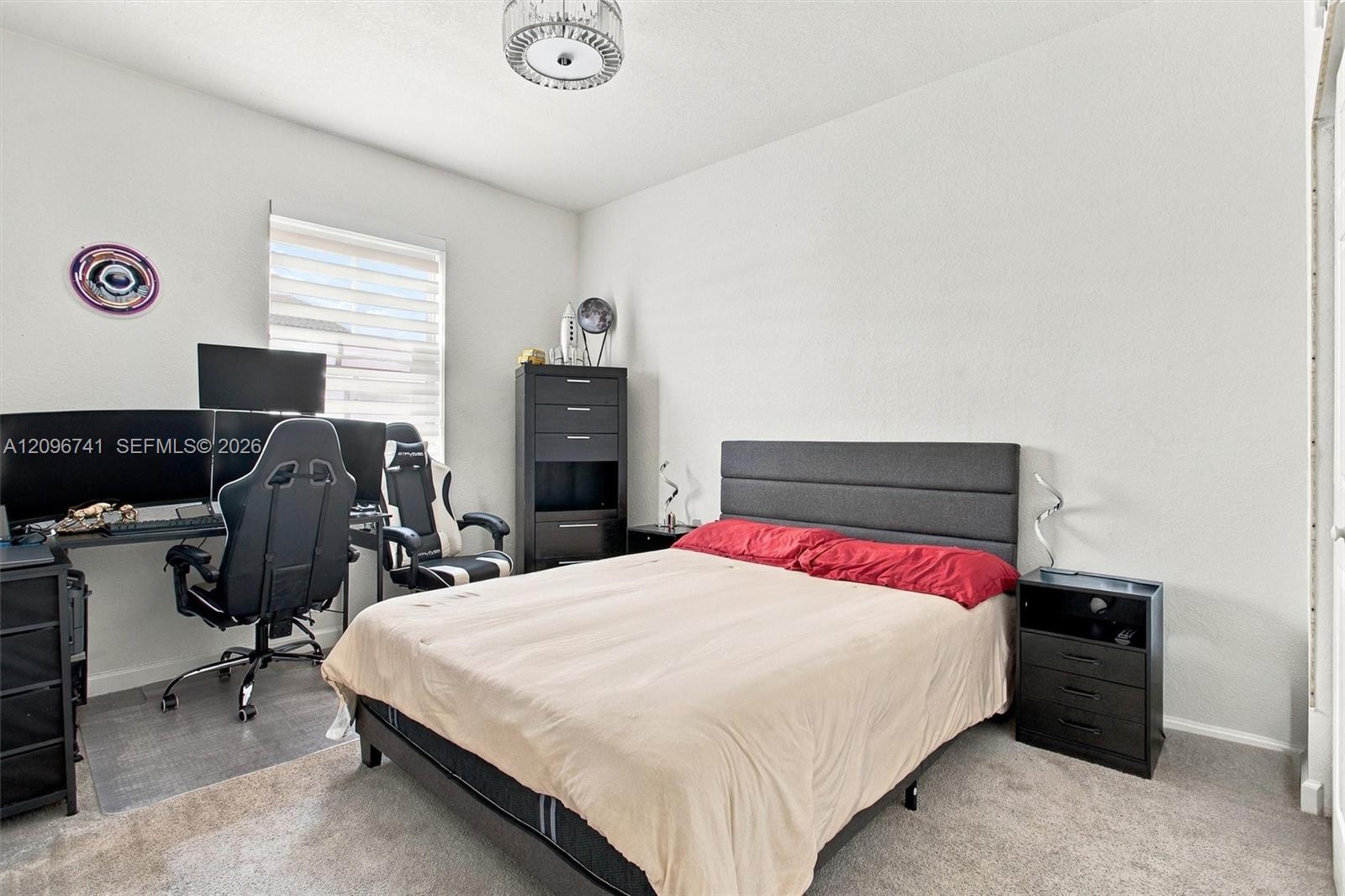 3419 W 109th Place