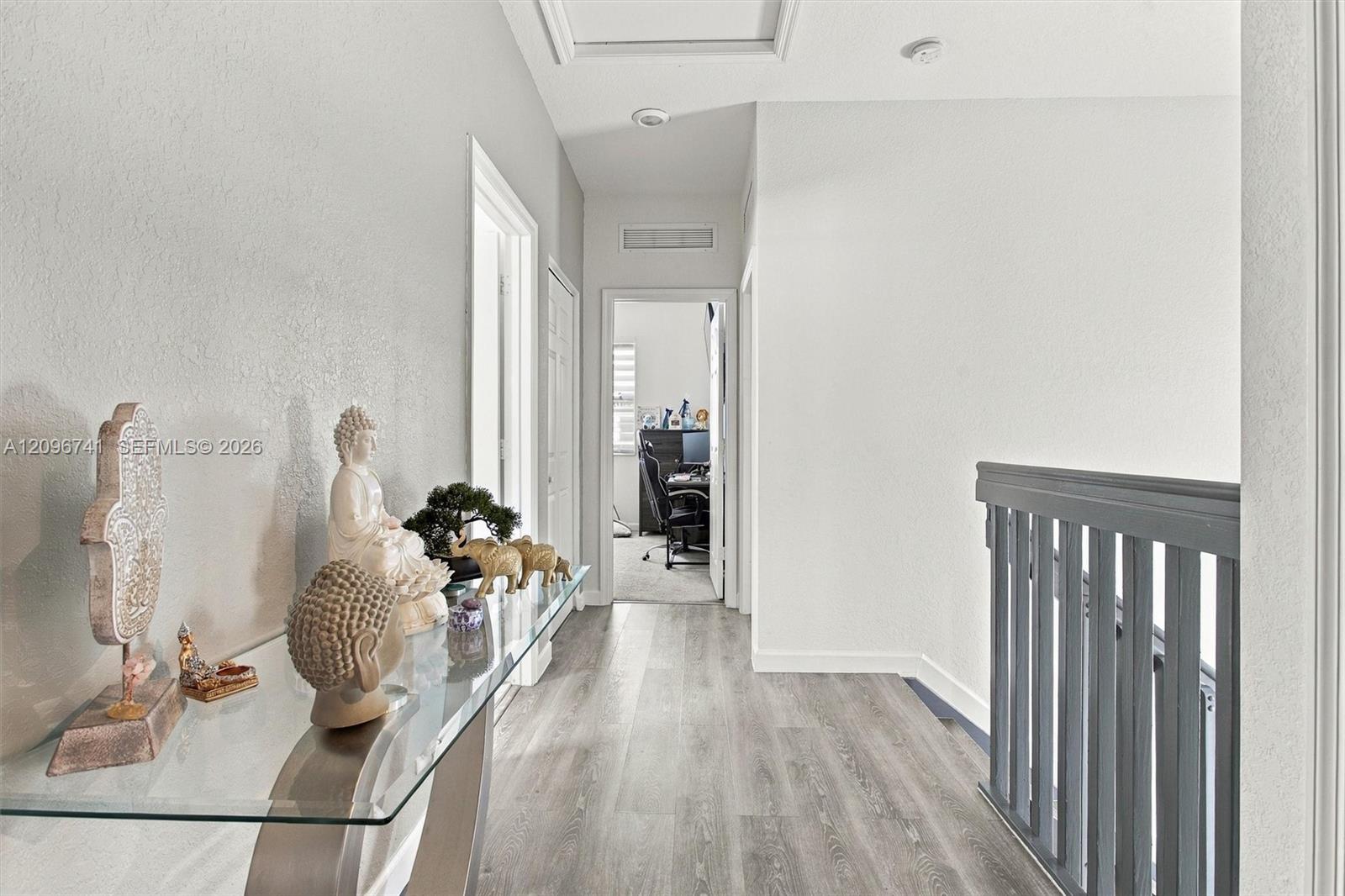 3419 W 109th Place