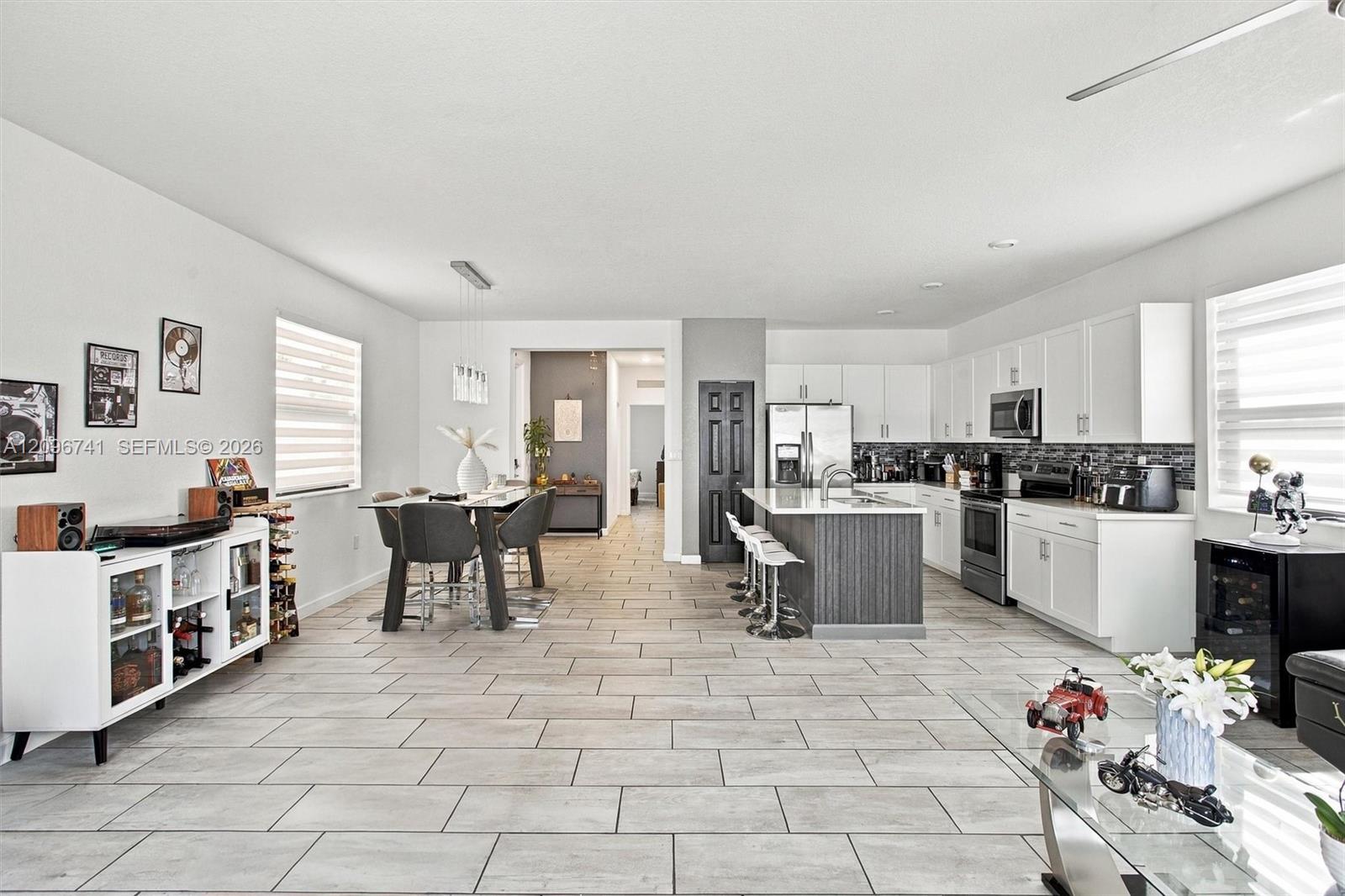 3419 W 109th Place