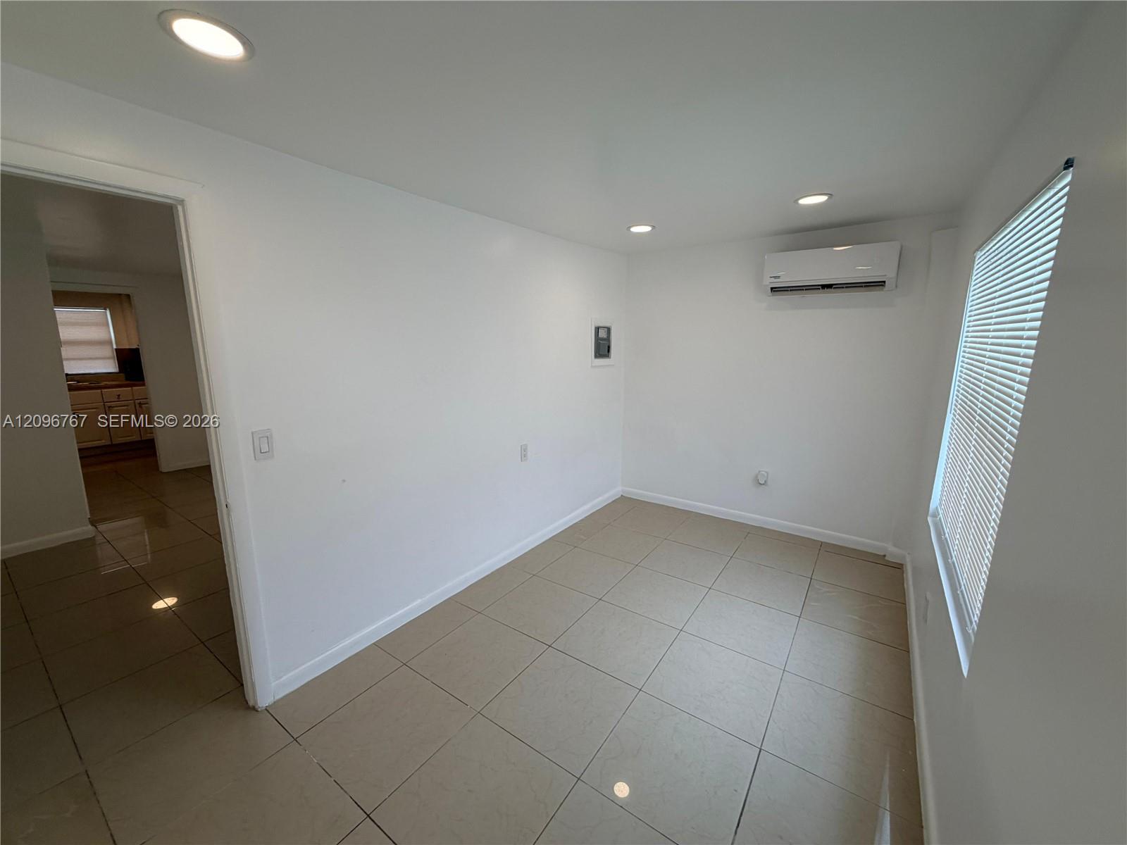 550 NW 30th Street