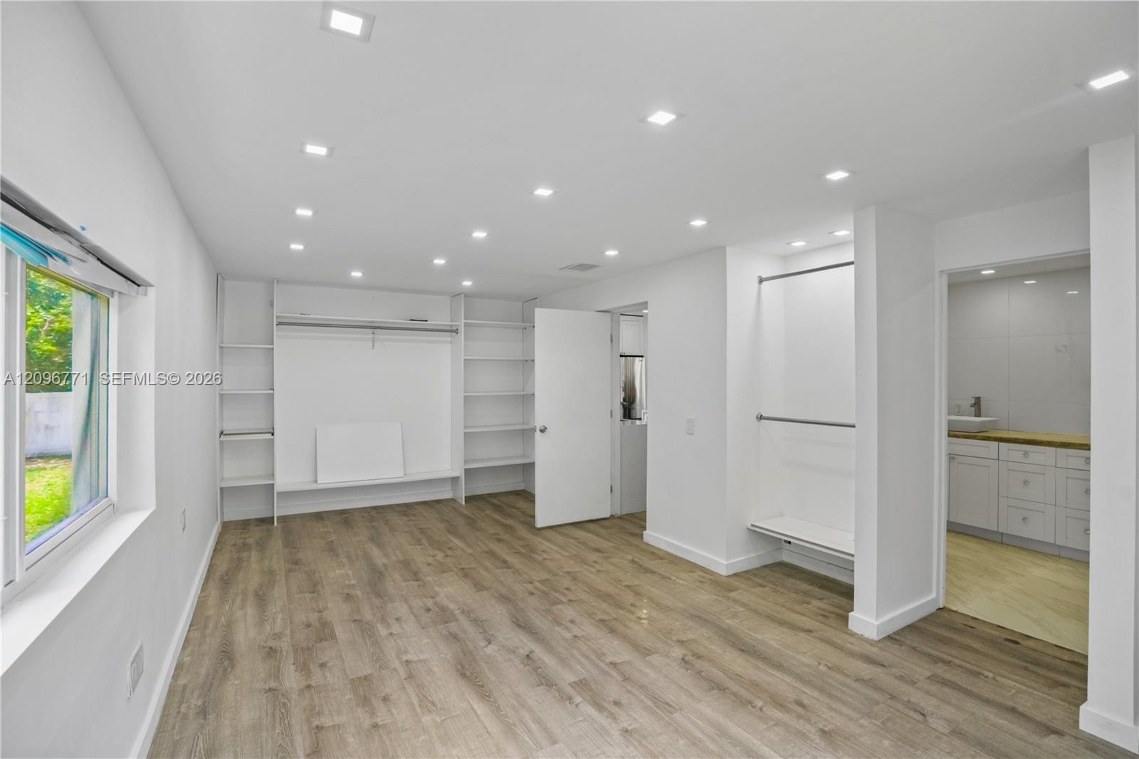 1081 NE 166th Street